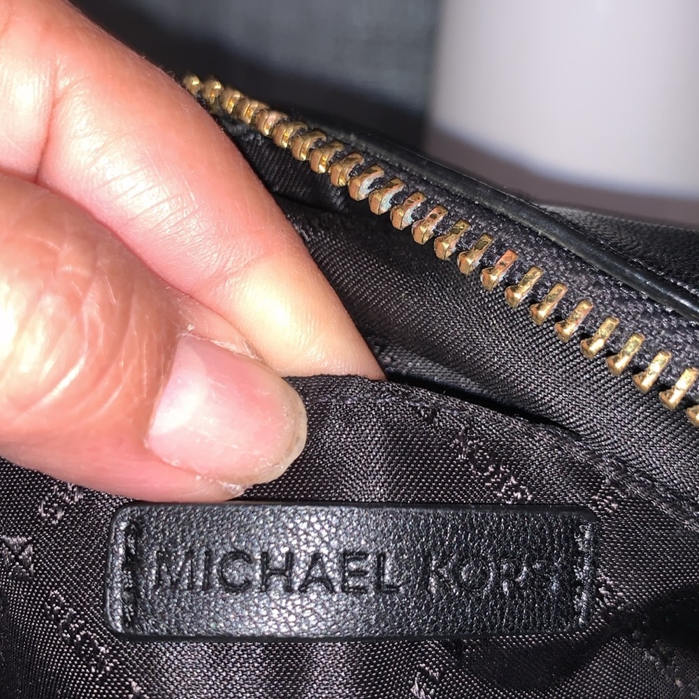 Michael Kors belt bag or sling bag - Picture 4 of 10